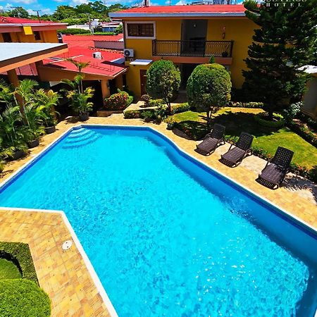 Hotel Los Pinos Managua Exterior foto