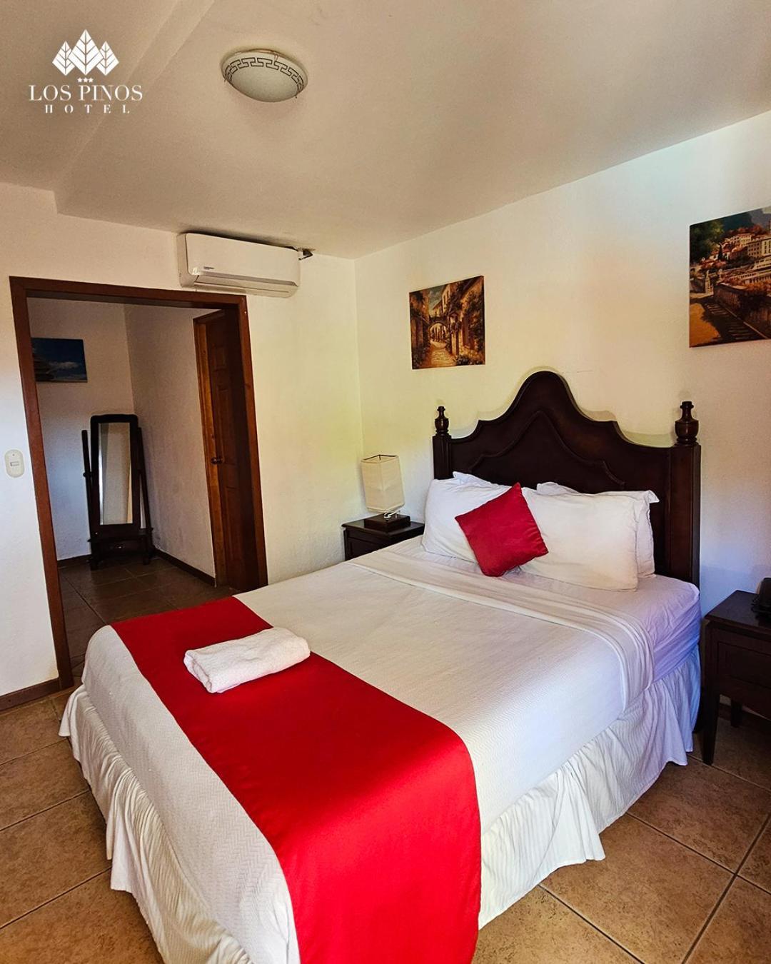 Hotel Los Pinos Managua Exterior foto