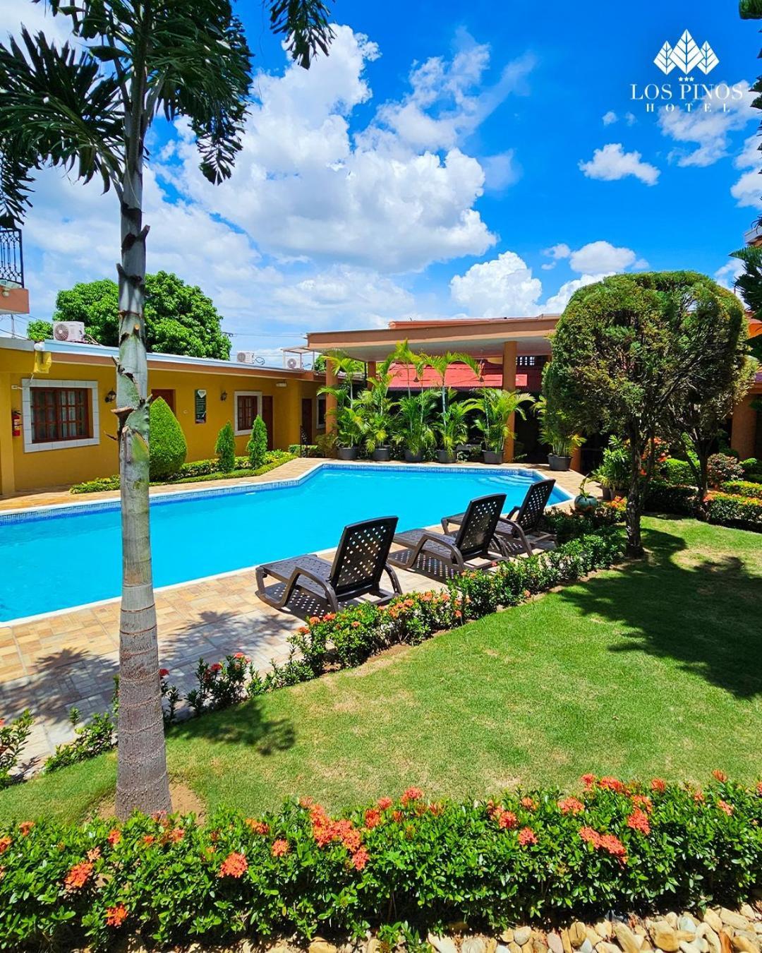 Hotel Los Pinos Managua Exterior foto