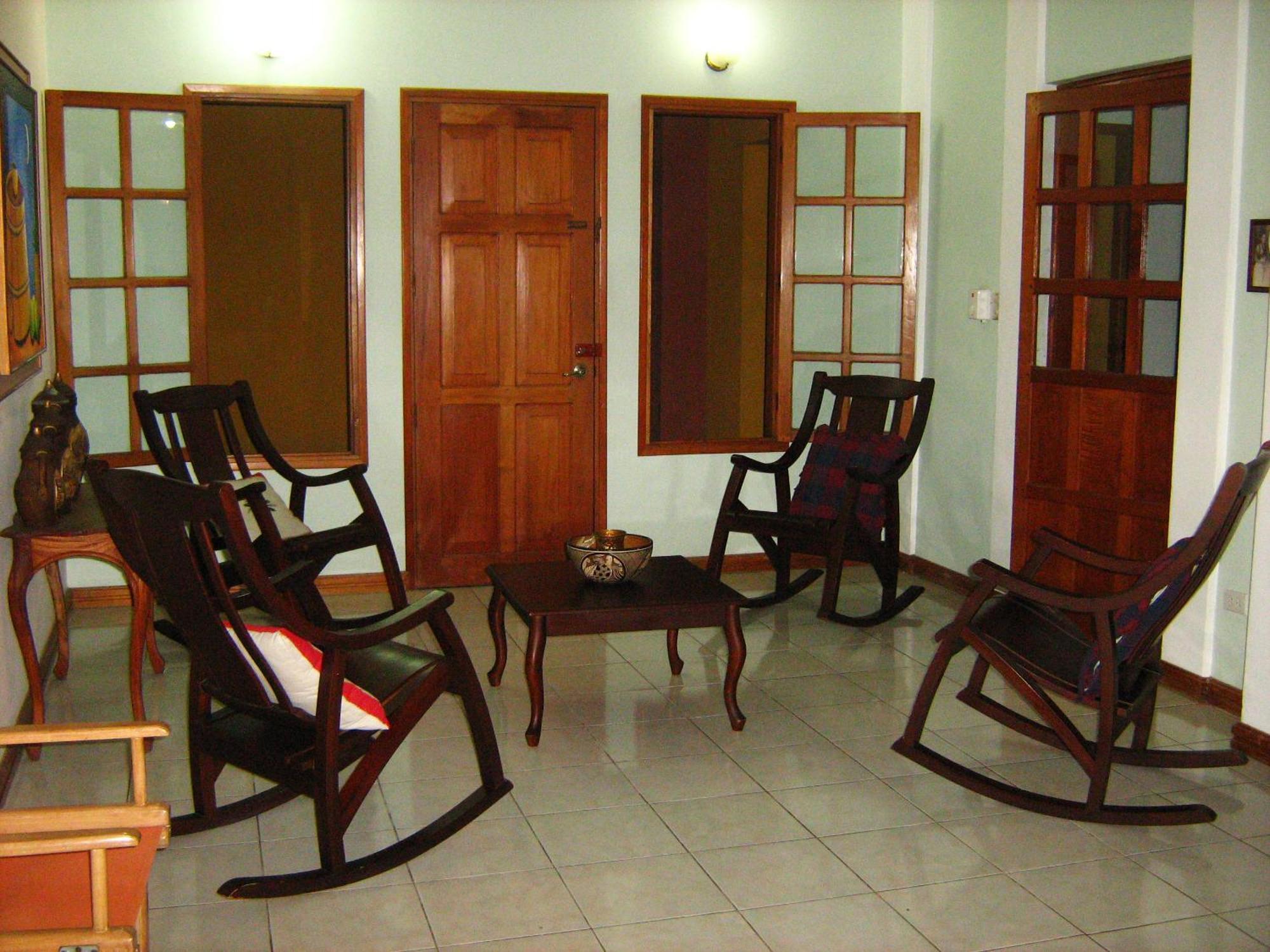 Hotel Los Pinos Managua Exterior foto