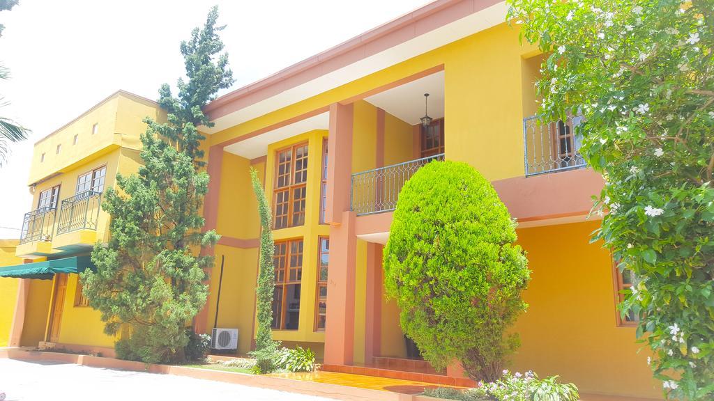 Hotel Los Pinos Managua Exterior foto