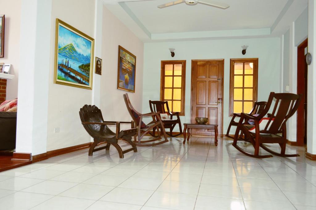 Hotel Los Pinos Managua Exterior foto
