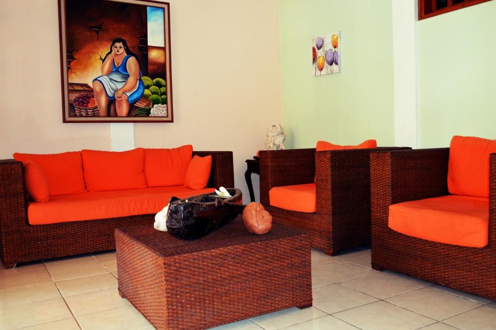 Hotel Los Pinos Managua Exterior foto