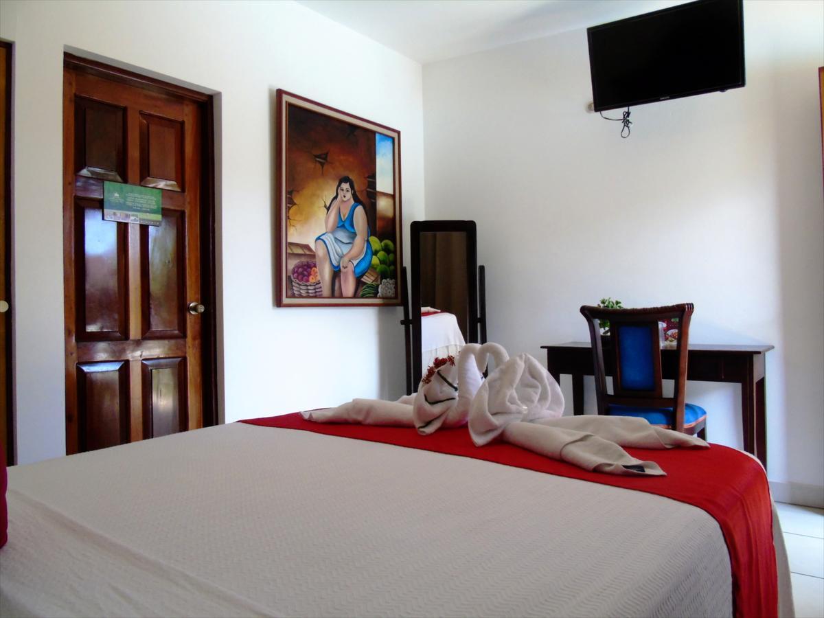 Hotel Los Pinos Managua Exterior foto