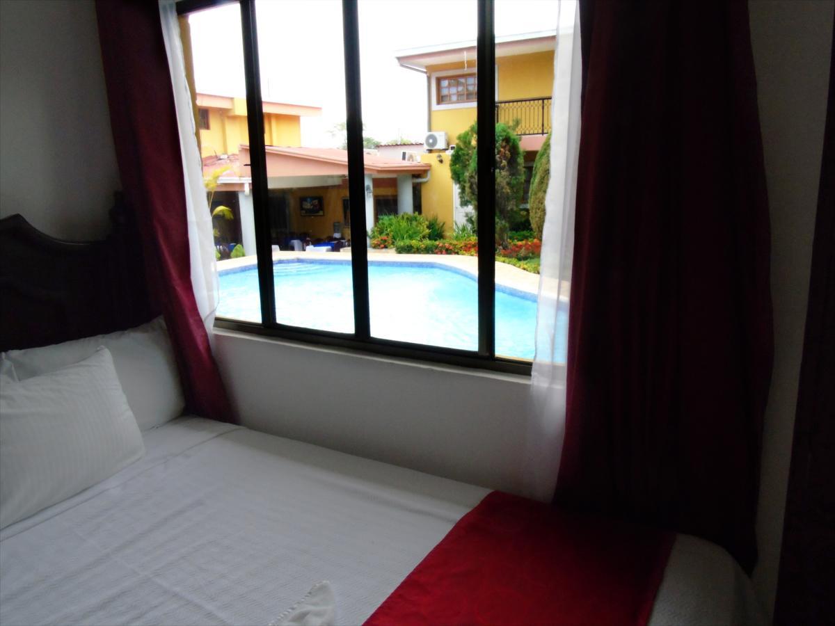 Hotel Los Pinos Managua Exterior foto