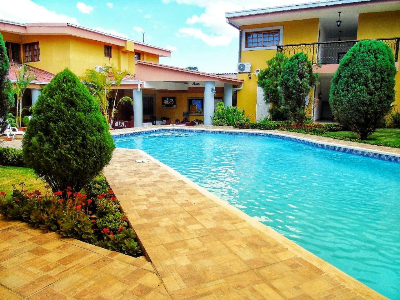 Hotel Los Pinos Managua Exterior foto